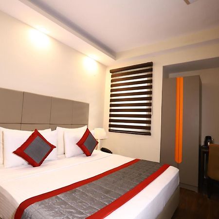 ניו דלהי Hotel Azulo Inn Bhikaji Cama Place Delhi - Couple Friendly Local Ids Accepted מראה חיצוני תמונה